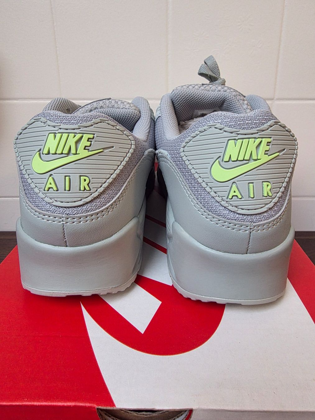 Nike Herrenschuhe: Nike Air Max 90 – Neu und originalverpackt aus Fleurier von dav_xx8y 4