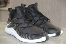 Neue Schuhe von NIKE Gr.38-38.5