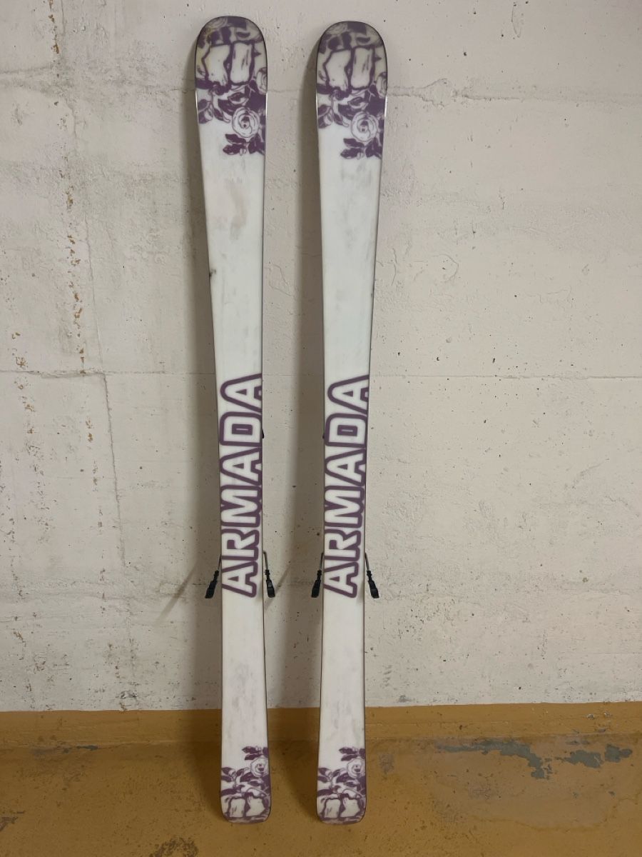 Sci: Ski Armada – Usato da Zürich venduto da Pan-Europ 1