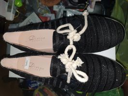 Damen Schuhen Grösse 39 bequem und schön Fabrikneu und in OV