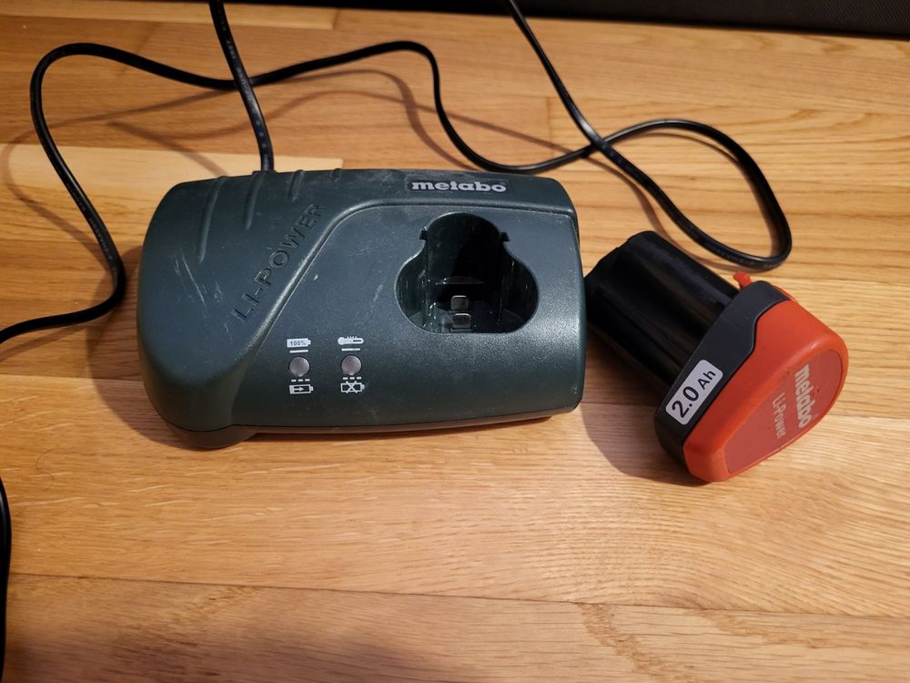 Metabo Ladegerät AC 30 Plus/EU – Original Ladegerät Für Akkus | Air Cooled, Hochwertige Qualität, Maße 11x8.3x24.5 Cm