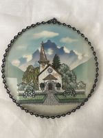 Runder Stickerei-Bildausschnitt Kirche Berge Grösse 14cm