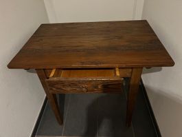 Antiker Holztisch mit Schublade dunkelbraun gebraucht