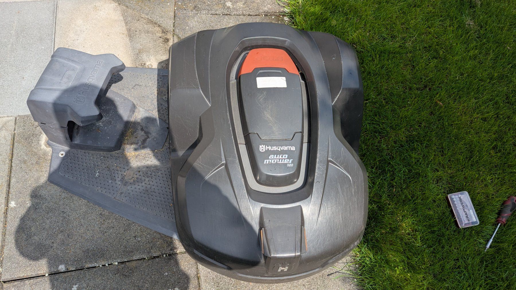 Husqvarna Tagliaerba: Husqvarna Automower 320 – Usato da Rohrbach venduto da Zidane6 1