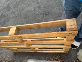 2 Holzpaletten