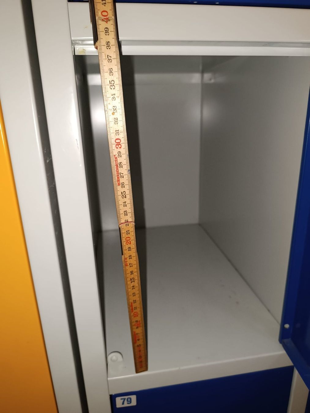 Armadi: Schliessfachschrank mit 12 Türen – Usato da Hohenrain venduto da Mattmue01 4