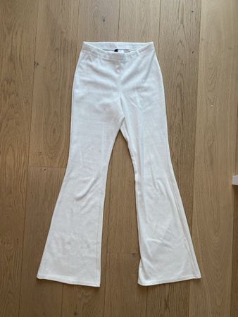 Pantalon évasé blanc, DIVIDED, taille XS – comme neuf! 