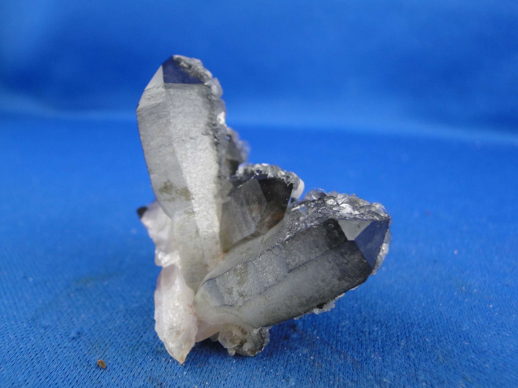 Minerali & Pietre curative: Quartz und Calcit – Usato da Schinznach Bad venduto da Demerald 1