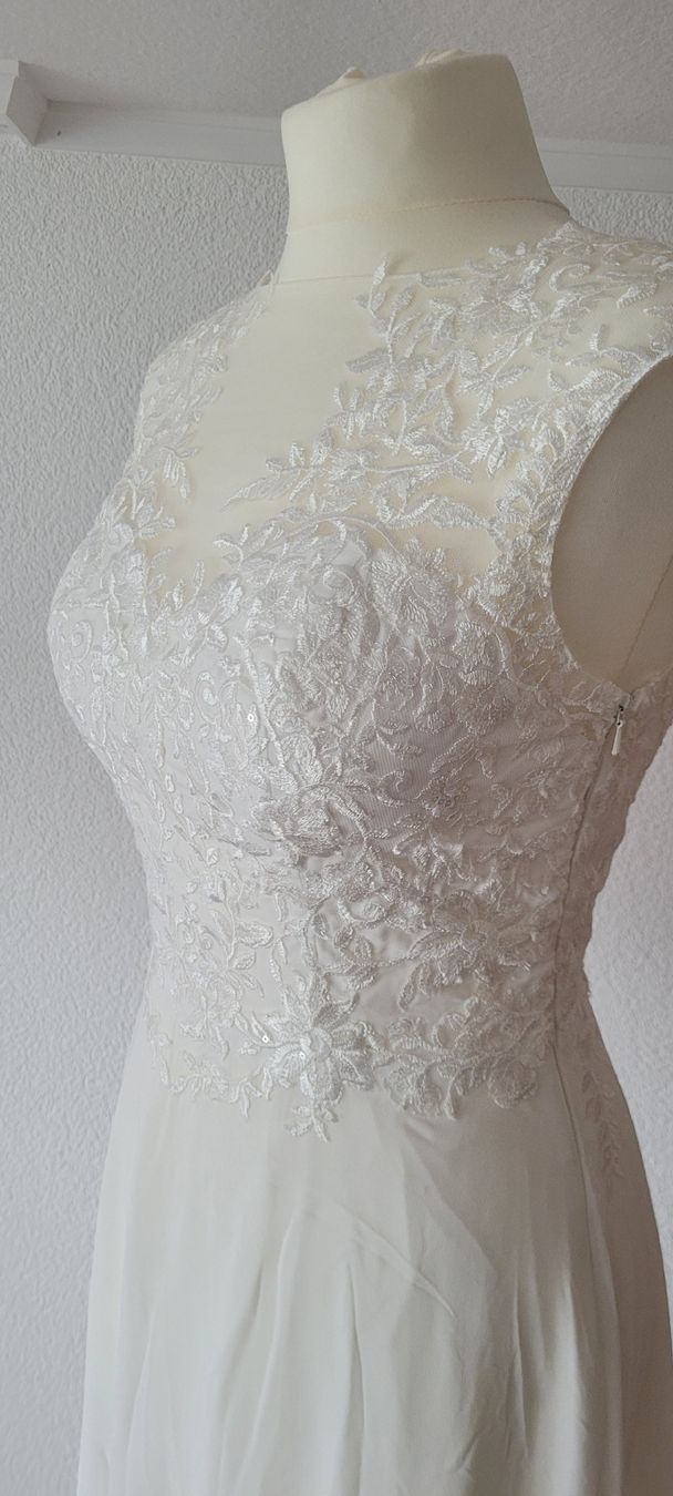 Kleider: traumhaft schönes Brautkleid mit Schleppe  – Gebraucht aus Herisau von Yyyoga 8