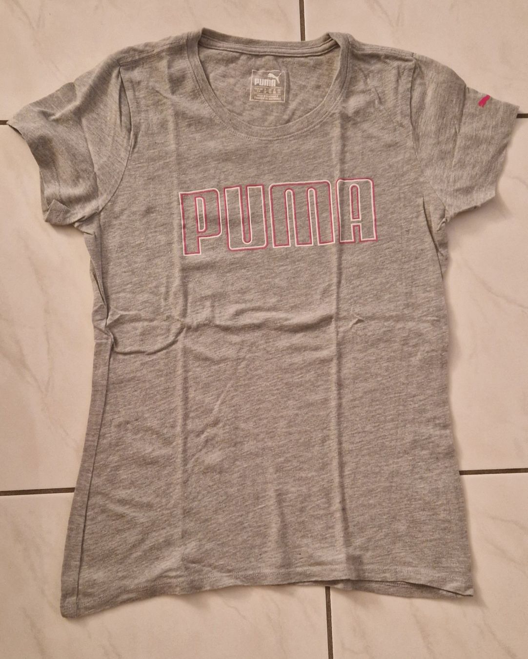 Puma T-Shirts: Puma T-Shirt grau Grösse 36 – Gebraucht aus Itingen von Claudia.E