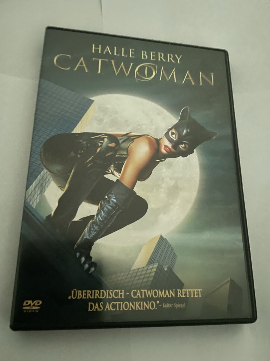 Tutti i DVDs: Catwoman – Usato da Winterthur venduto da Cobraforce