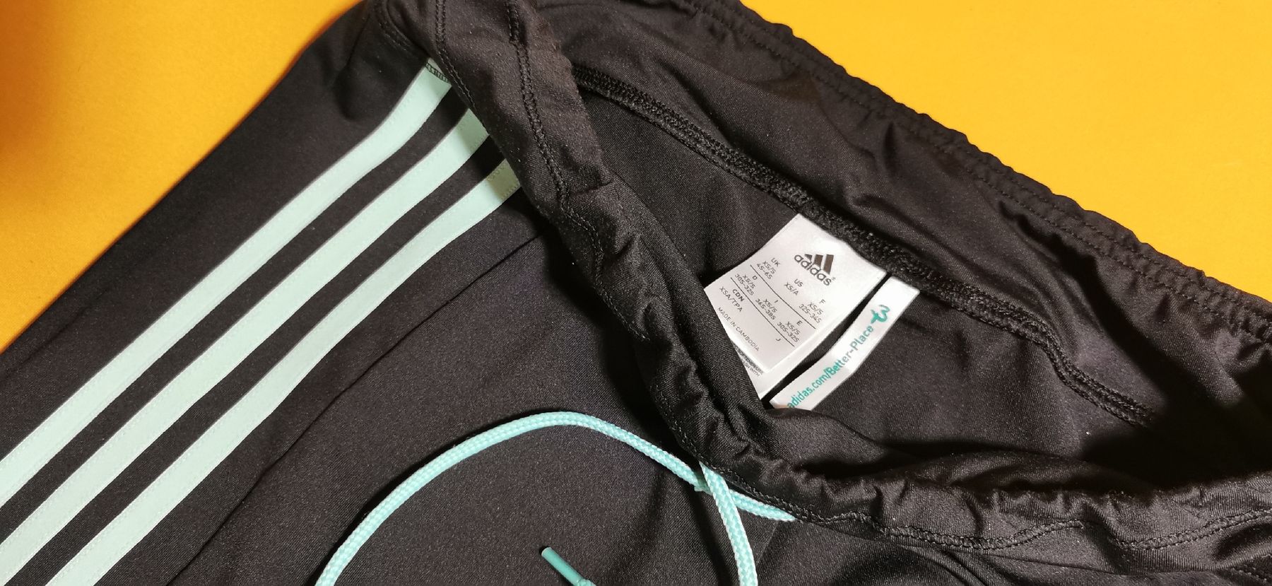 Adidas Lotti di vestiti: Adidas Trainingsanzug Gr. XS 3-teilig – Nuovo (secondo la descrizione) da St. Niklaus VS venduto da Distel60 6