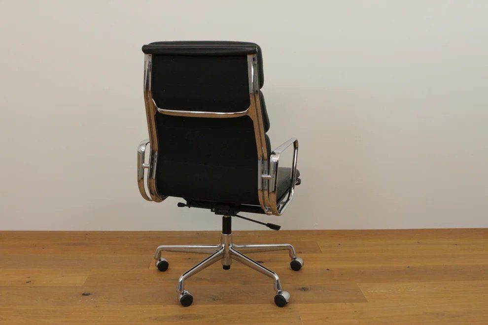 Sedie a rotelle: Vitra Eames EA 219 Soft Pad Leder schwarz – Usato da Affoltern am Albis venduto da Zapro 2