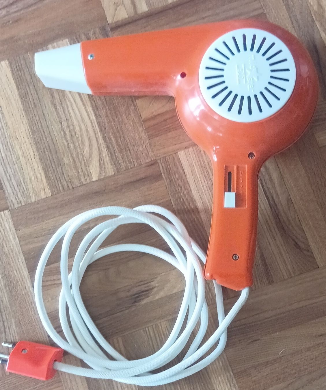 Asciugacapelli: Vintage Hair Dryer Orange Functional – Usato da Zürich venduto da hatzuf_m