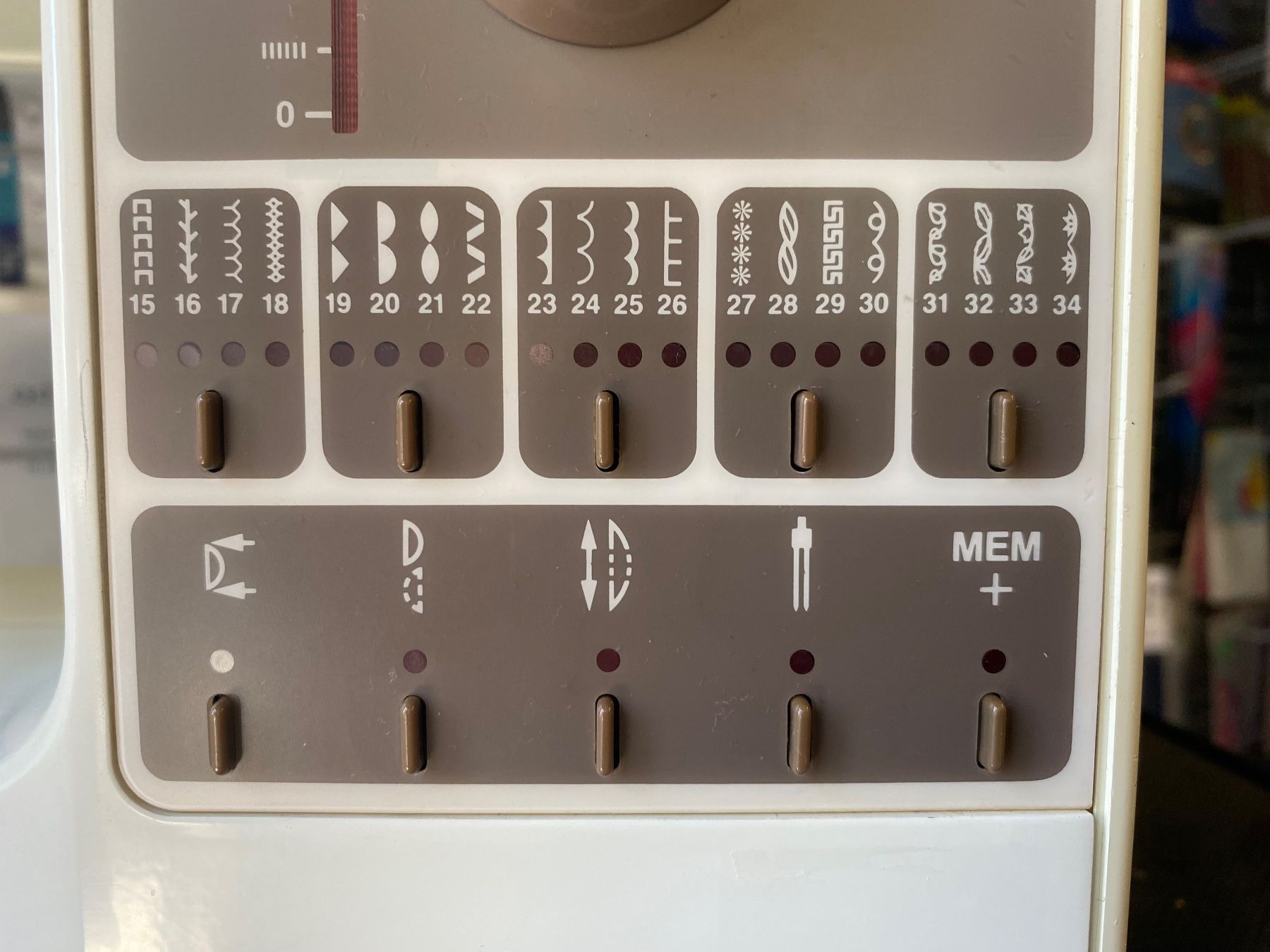 Bernina Macchine da cucire: Nähmaschine Bernina 1130, mit 34 Stichprogrammen, ab Service – Usato da Olten venduto da Pat31 2