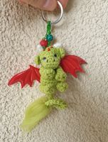 Handgemachter Schlüsselanhänger – gehäkelter Drache Fantasy