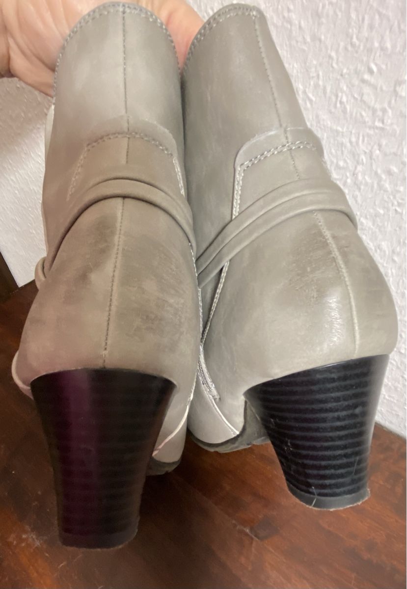 Scarpe da donna: Stiefeletten Vintage Look Gr. 38 hellgrau Cityline – Usato da Fislisbach venduto da KolibriSecondhand 6