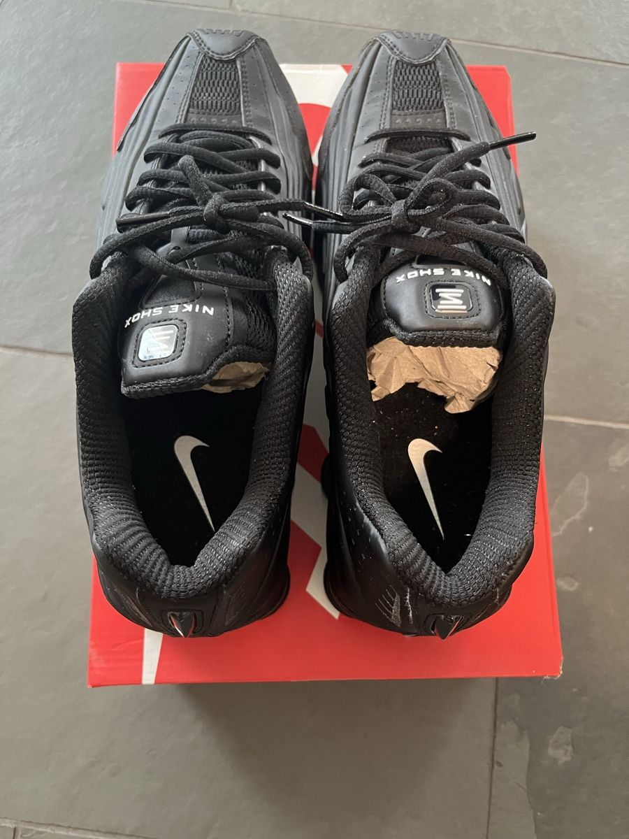 Nike Chaussures hommes: Nike Shox R4 – D'occasion à Lenzburg par JoelMeier 2
