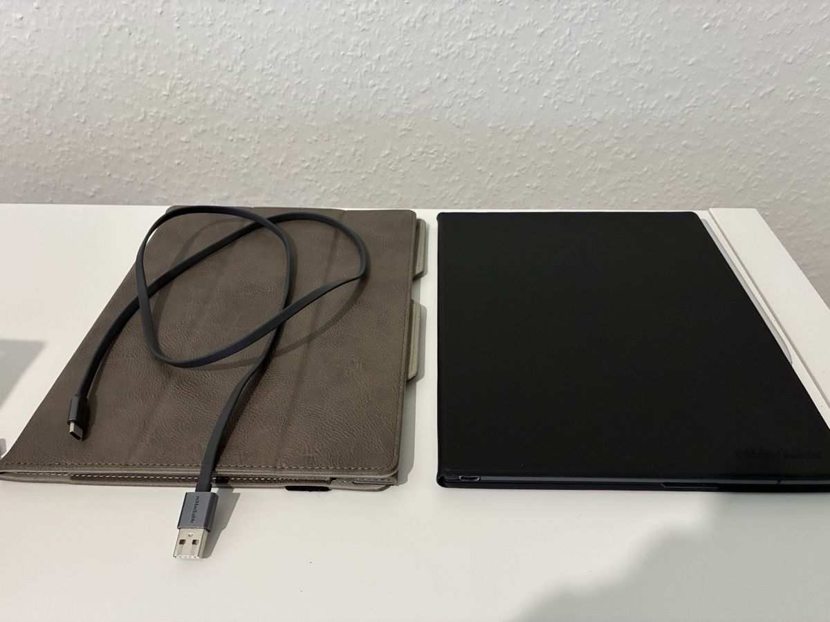 reMarkable Tablet PC: Remarkable 2 + Type Folio – Usato da Genève venduto da cve_5w2h 1