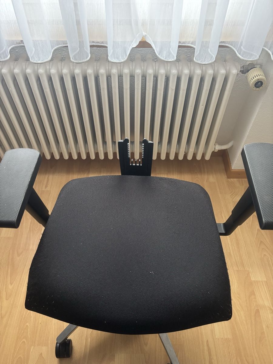 Stühle: Bürostuhl DEFEKT – Defekt aus Oberentfelden von Amra.K 1