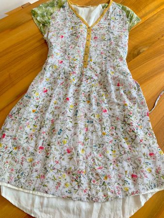Zartes geblümtes Sommerkleid von NILE Atelier Gr. S