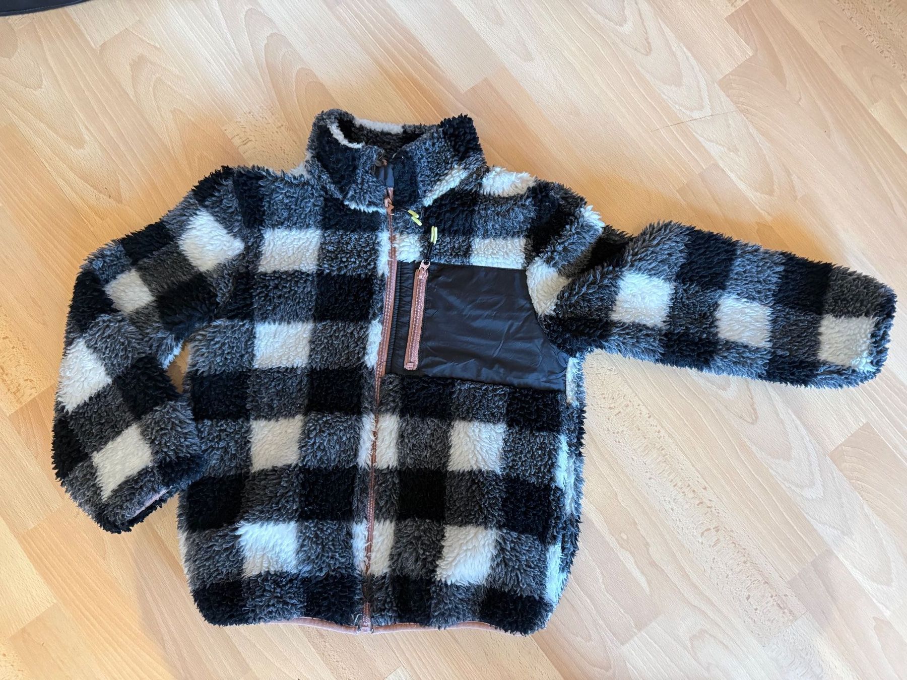 H&M Giacche & Cappotti: Jacke Mädchen – Usato da Segnas venduto da dar_768w