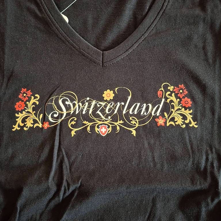 T-Shirts: T shirt noir Switzerland – Gebraucht aus St-Sulpice VD von vid_wz89 1