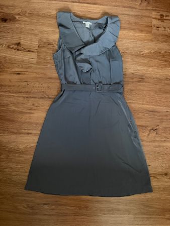 H&M Kleid mit Volants, Grösse 38, Grau