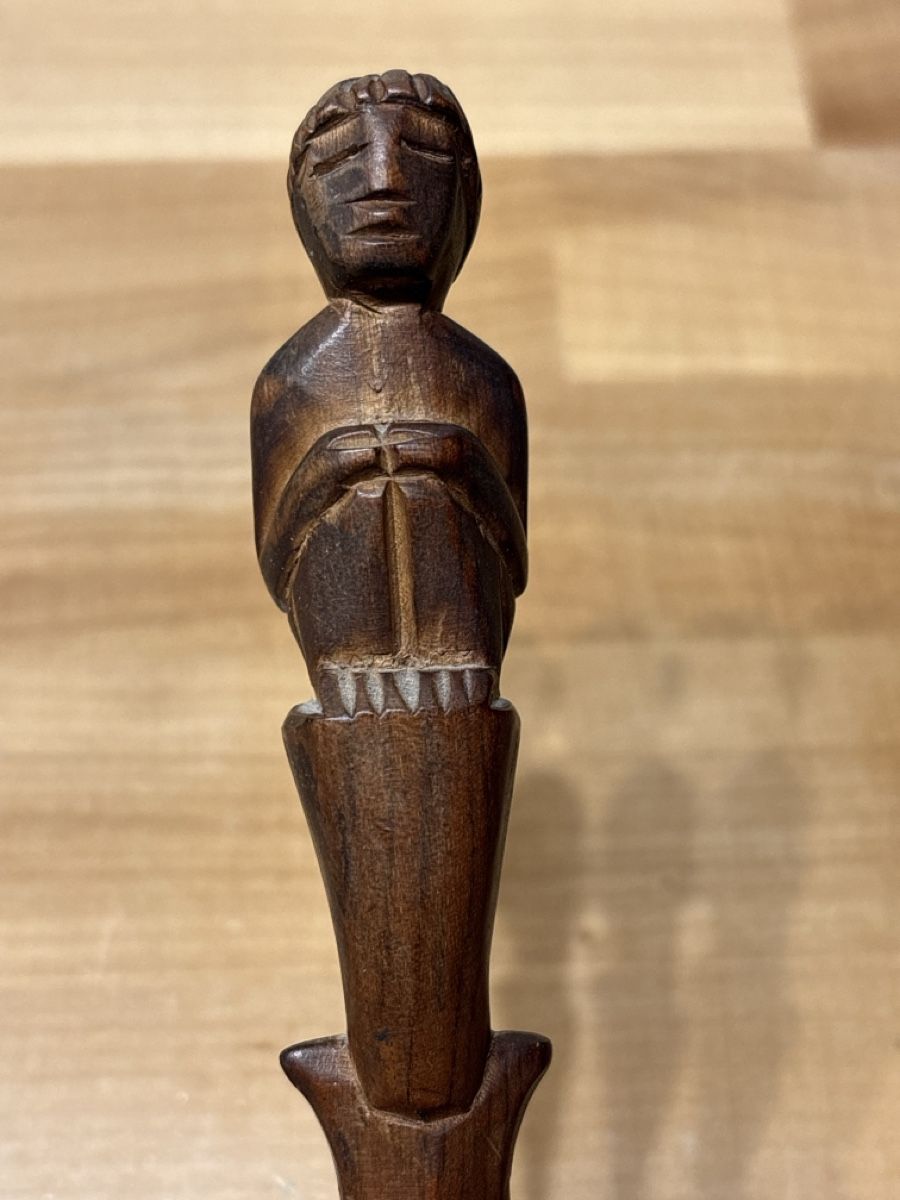 Altro materiale per ufficio: Brieföffner aus Holz / Mensch Figur – Usato da Rümlang venduto da euqinom16 4