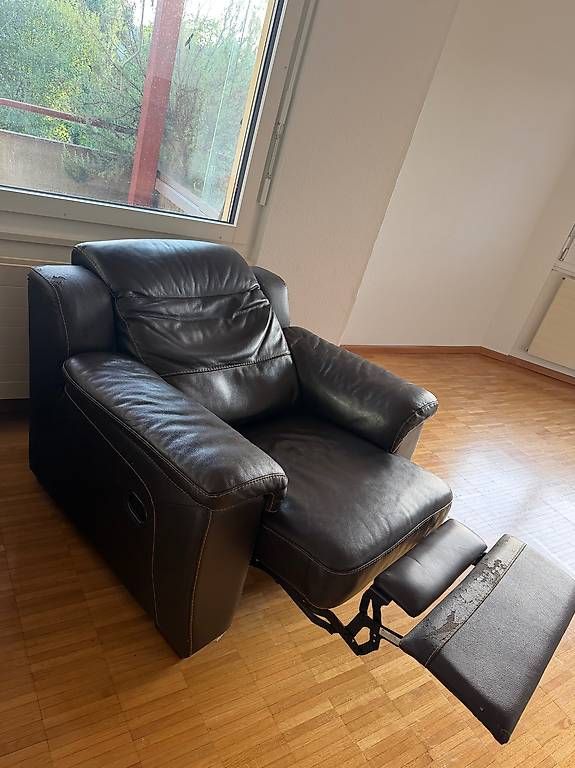 Poltrone: BRAUN LEDERSESSEL MIT ELEKTRISCHER RELAXFUNCTION – Usato da Dübendorf venduto da ame_m57w 2