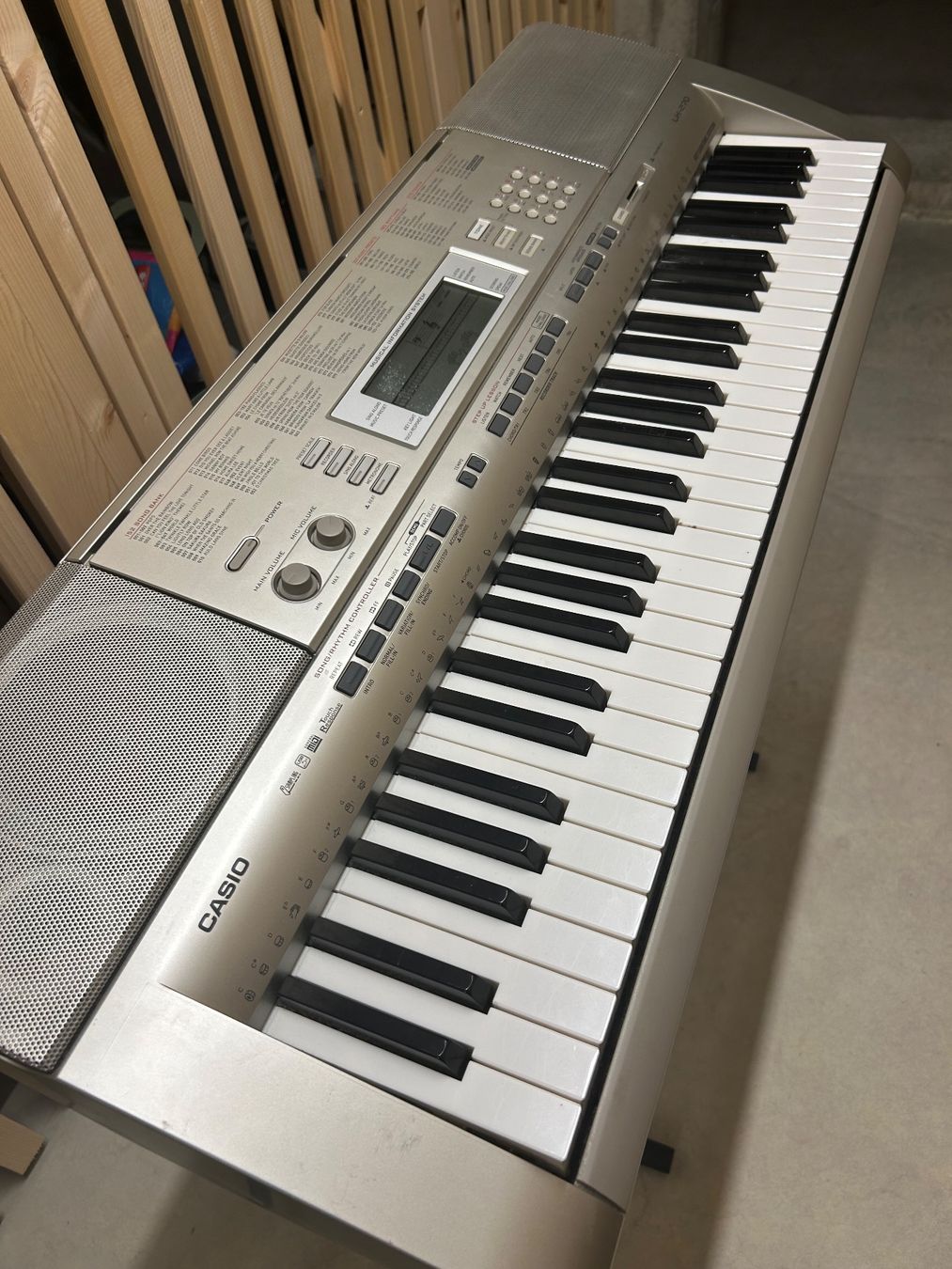 Casio Musikinstrumente: Keyboard Casio LK270 mit Ständer – Gebraucht aus Roggwil BE von ala_fr6w 1