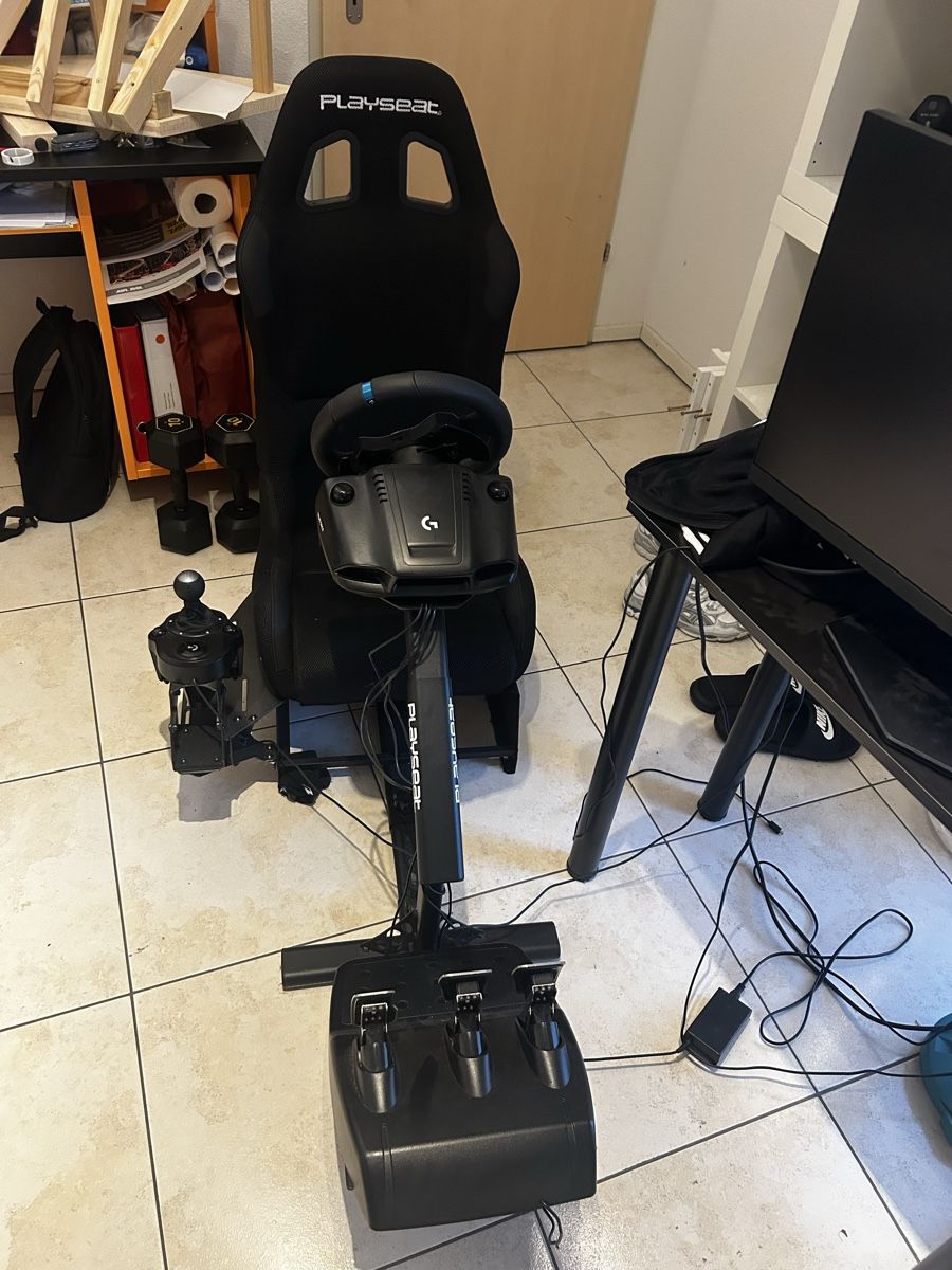 Playseat Sedie: Playseat + Logitech g29 – Usato da Gordola venduto da Yoshag12