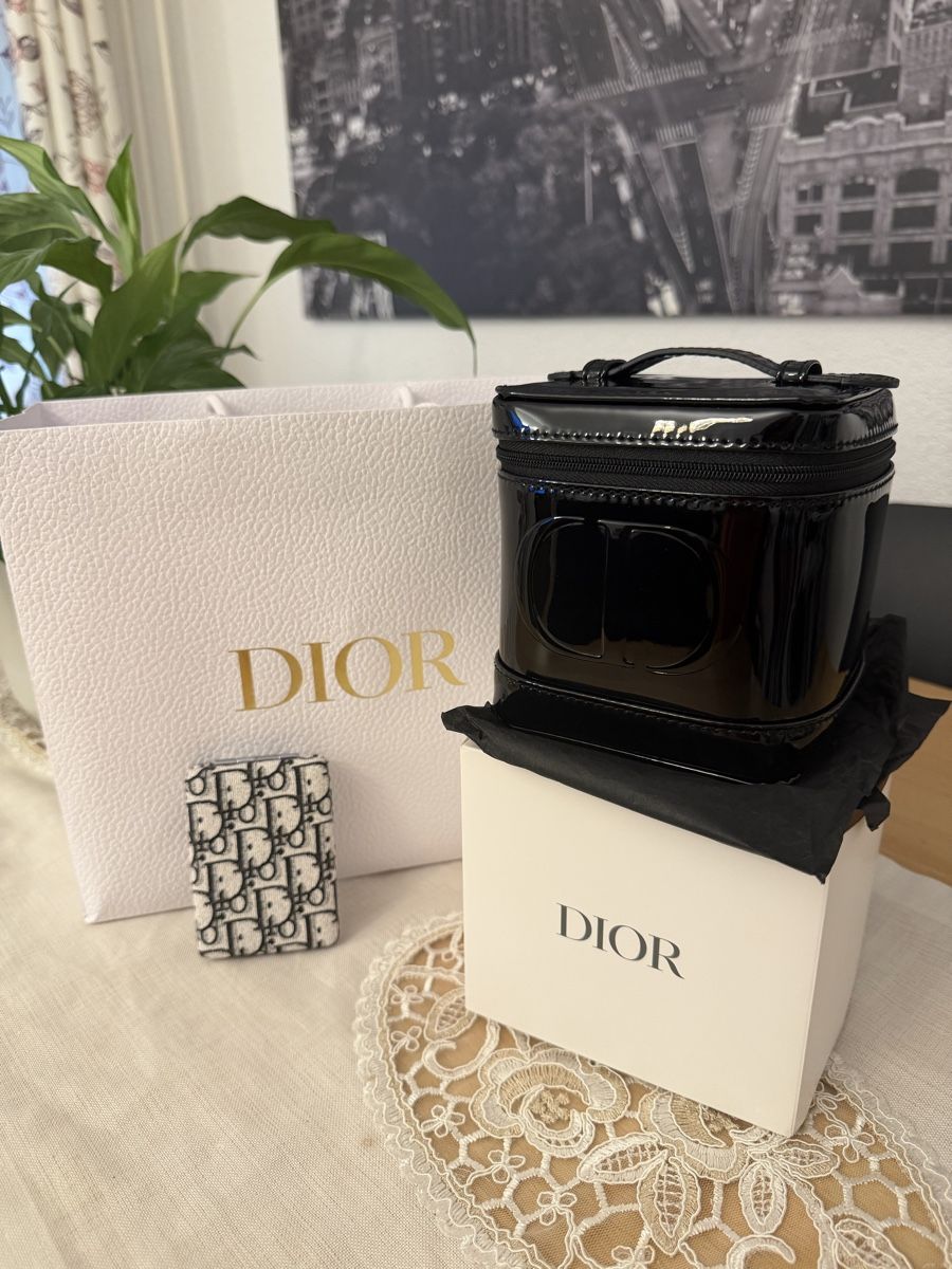 Dior Custodie per cosmetici: Original DIOR Beauty Vanity Schwarz  – Nuovo e nell'imballaggio originale da Bern venduto da AndrewHM 1