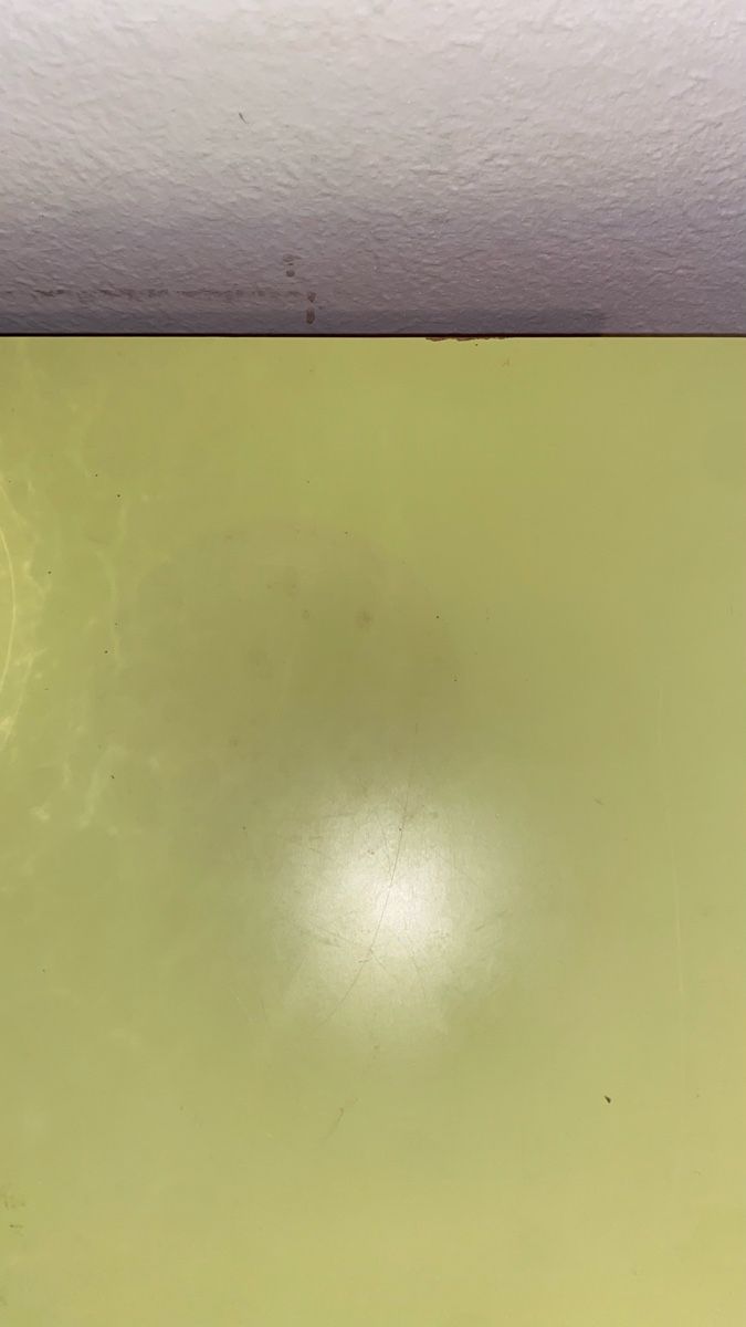 Cassettiere: Hellgrünes Sideboard mit Metallfüssen – Usato da Zürich venduto da lia_628c 4