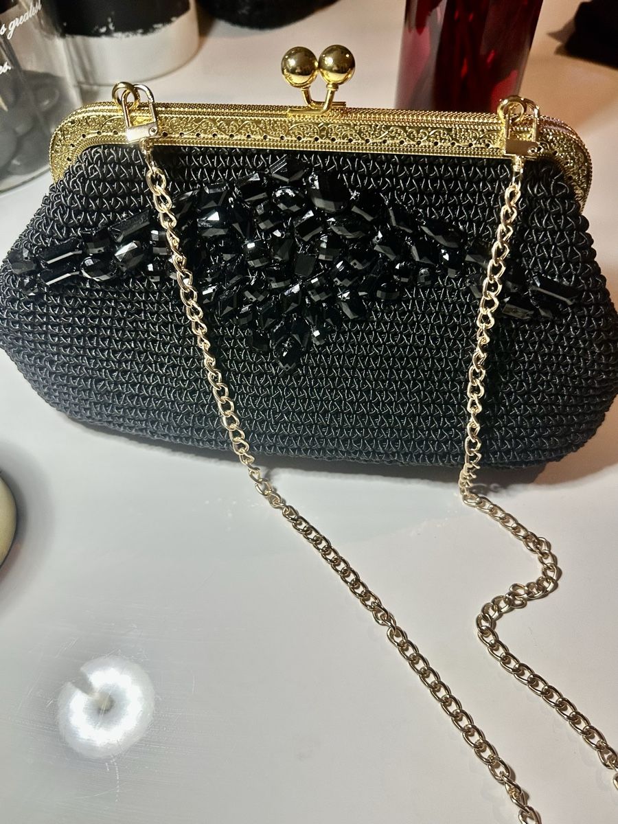 Sonstiges Uhren Zubehör: Black Beaded Bag with Gold Chain Strap – Neu und originalverpackt aus Oftringen von Eylem79