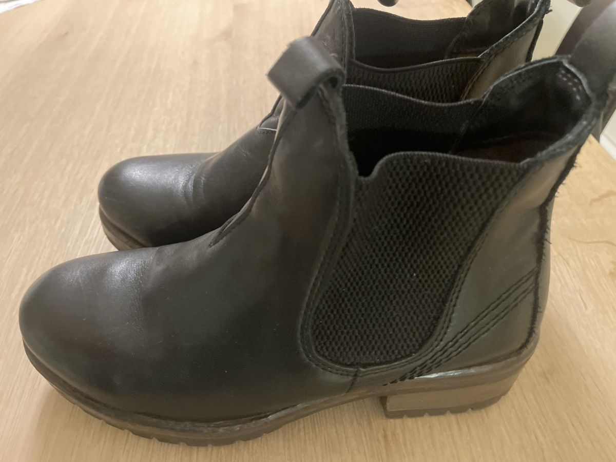 Damenschuhe: Stiefeletten 37 – Gebraucht aus Richterswil von Wildampfer