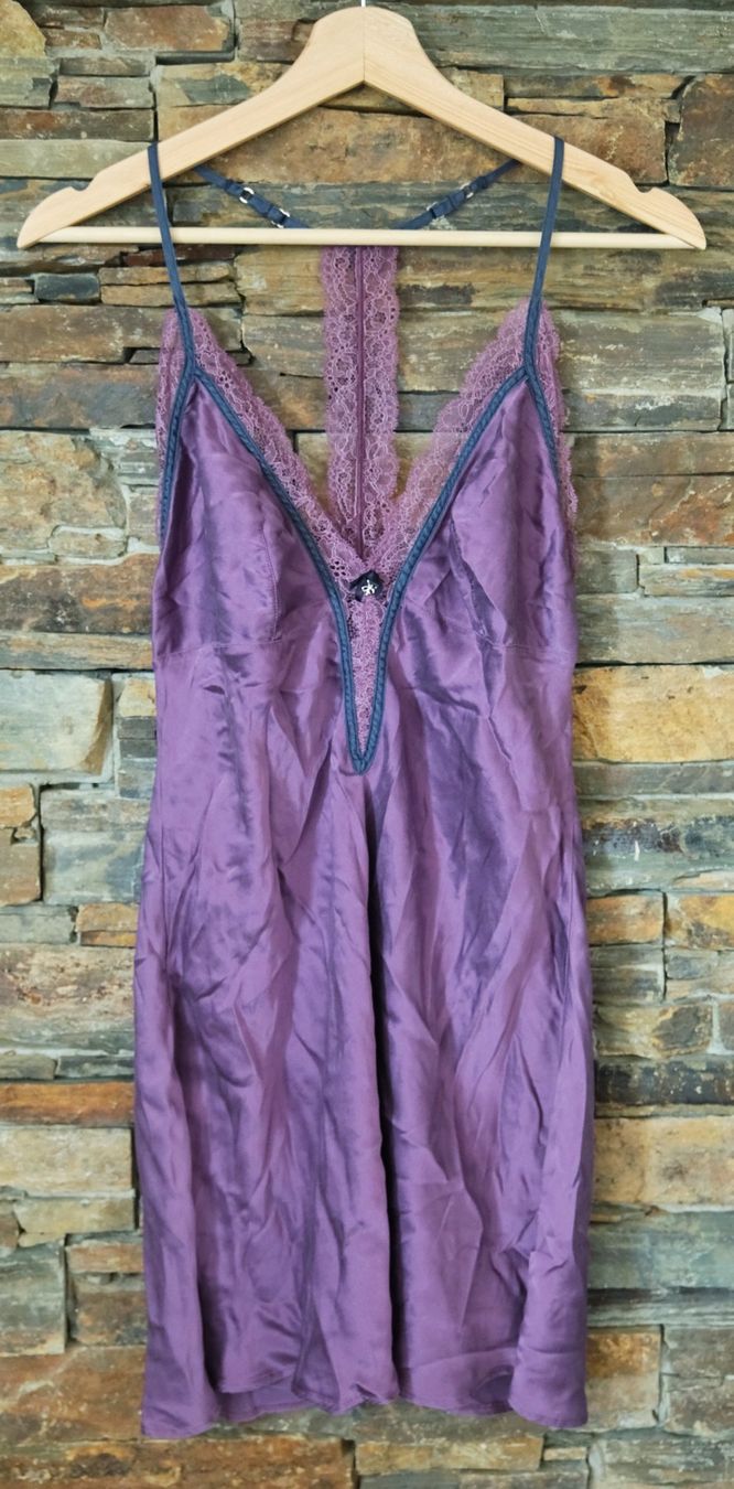 Altra biancheria intima: Negligé Nachthemd violett mit Spitze – Usato da Wohlen AG venduto da Exitburn