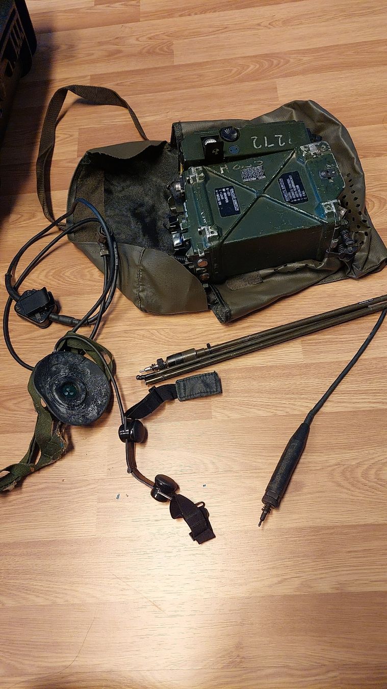 Radiocomunicazione: Militär Funkgerät RT-351/PRC-77 Set – Usato da Meilen venduto da bernhardundbianca 4
