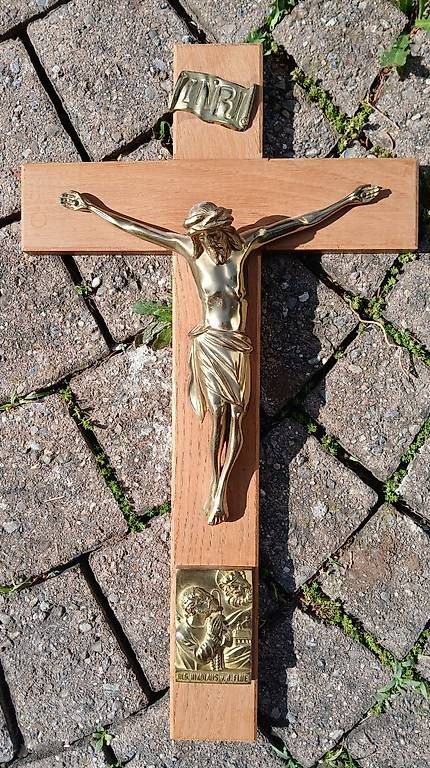 Statuette: Jesuskreuz mit Gebetskette – Usato da Auw venduto da mic_z2t2