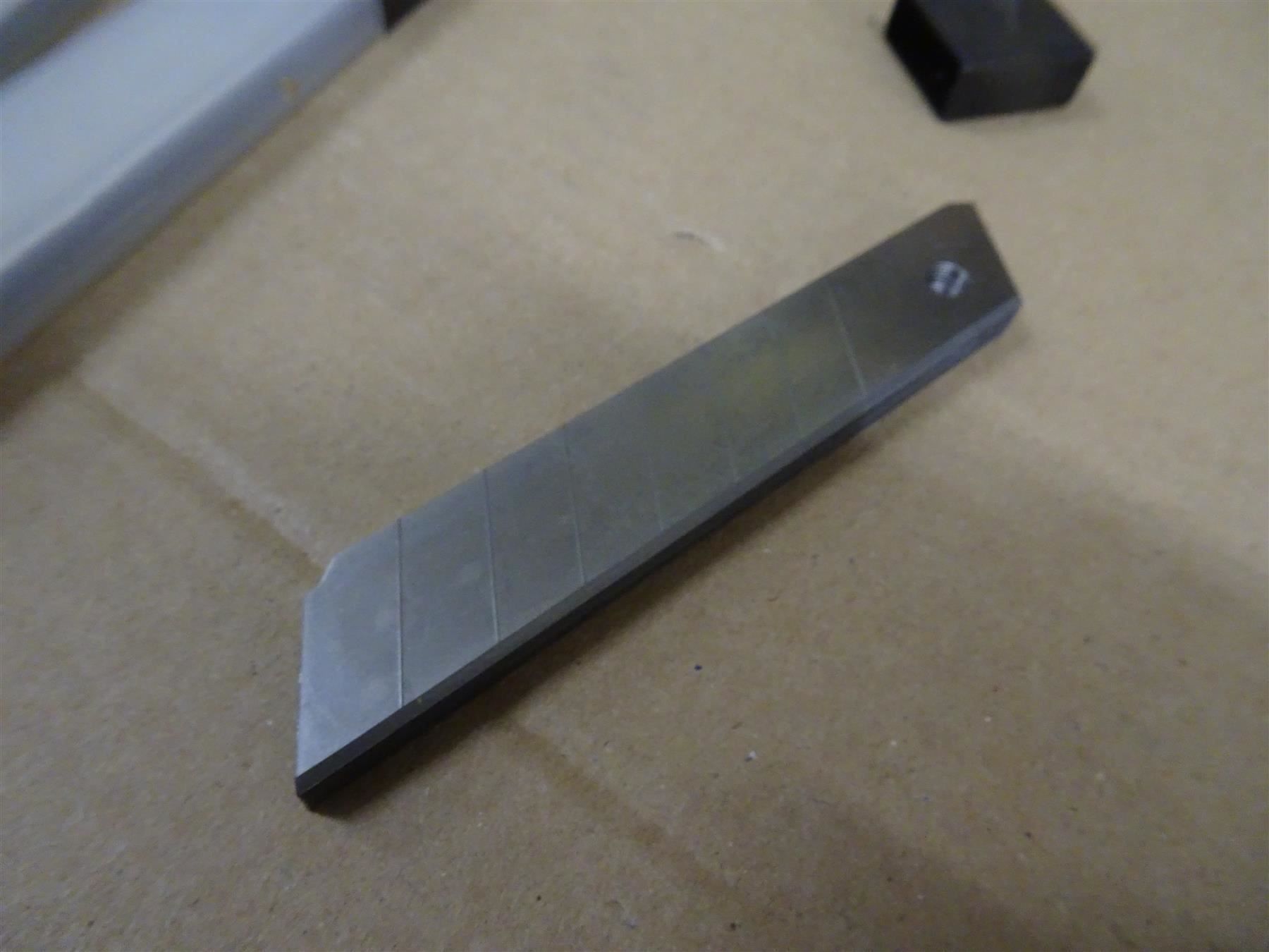 Messer: Neue Cutter-Klingen 18mm/30Stk – Neu und originalverpackt aus Necker von liq24 2