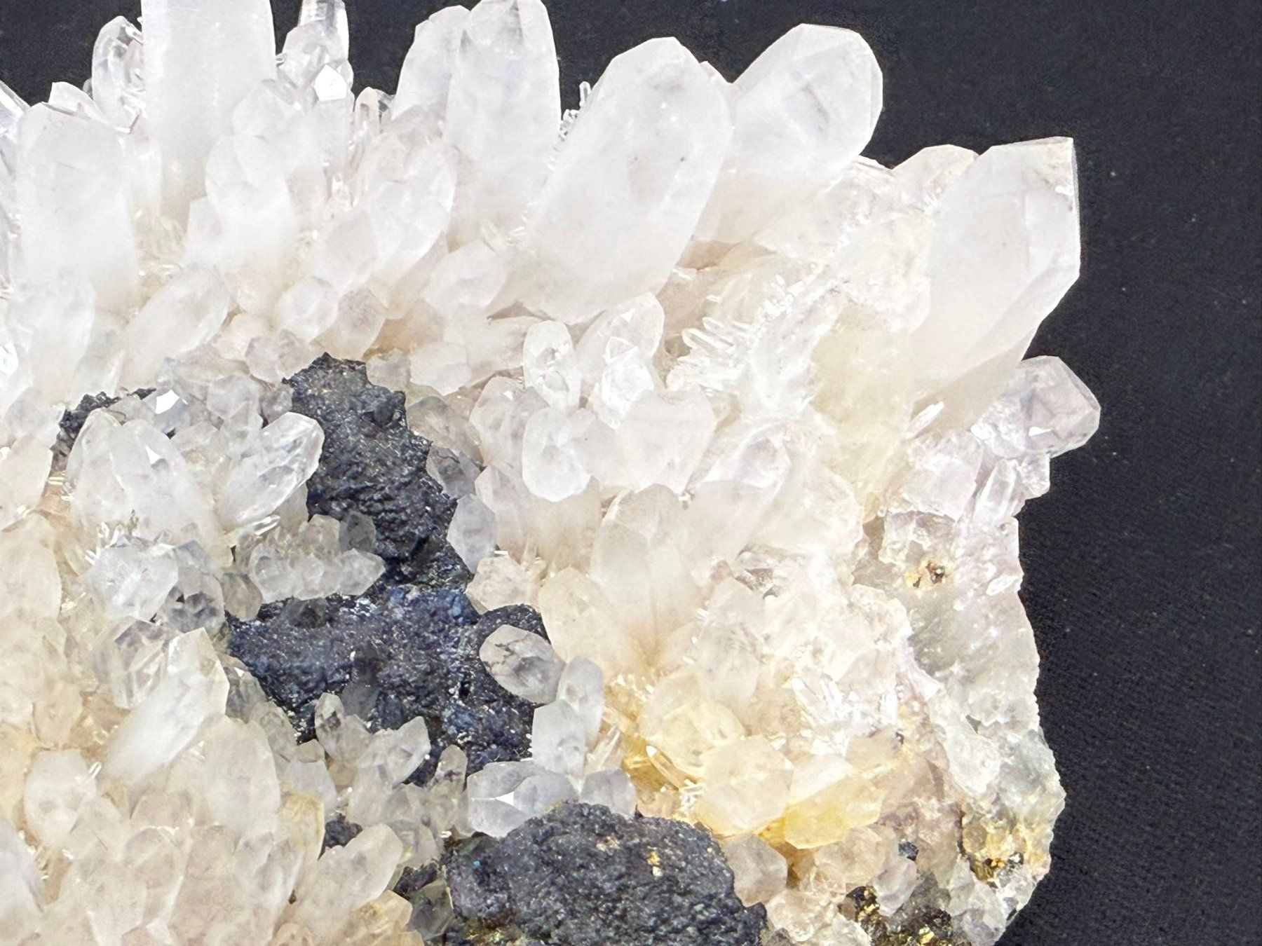 Minerali & Pietre curative: Arsenopyrit auf Quarz – Usato da Schinznach Bad venduto da Demerald 8