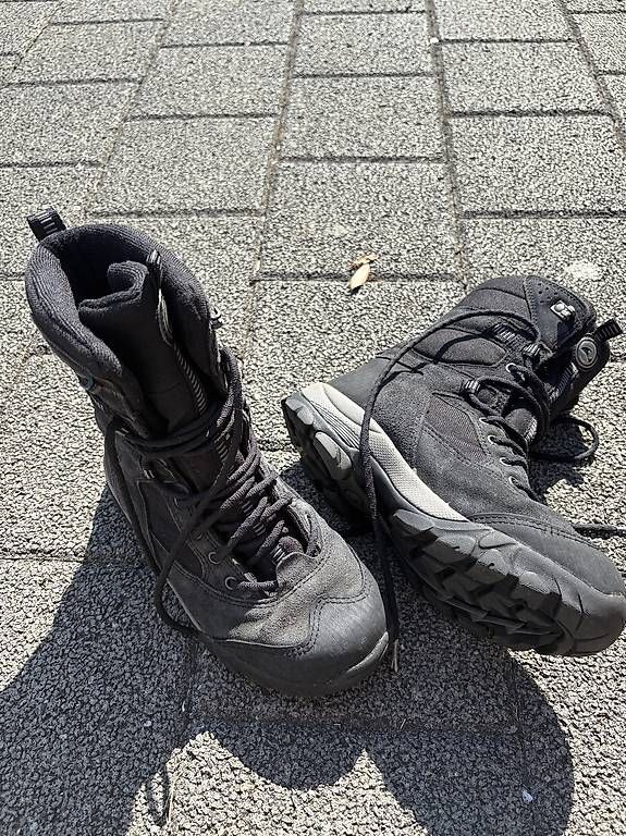 Chaussures garçon: Viking Winterschuhe Grösse 36 – D'occasion à St. Erhard par dag_y7kx