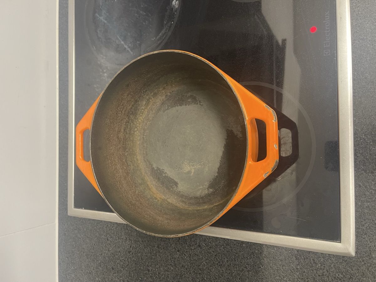 Pentole: Von Roll Schmortopf / Topf Orange stark gebraucht – Usato da Elsau venduto da isidobrany09