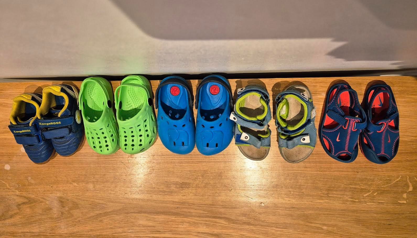 Scarpe per ragazzi: Lot de chaussures été garçon, pointure 22 – Usato da Lonay venduto da alp_9sjf 2