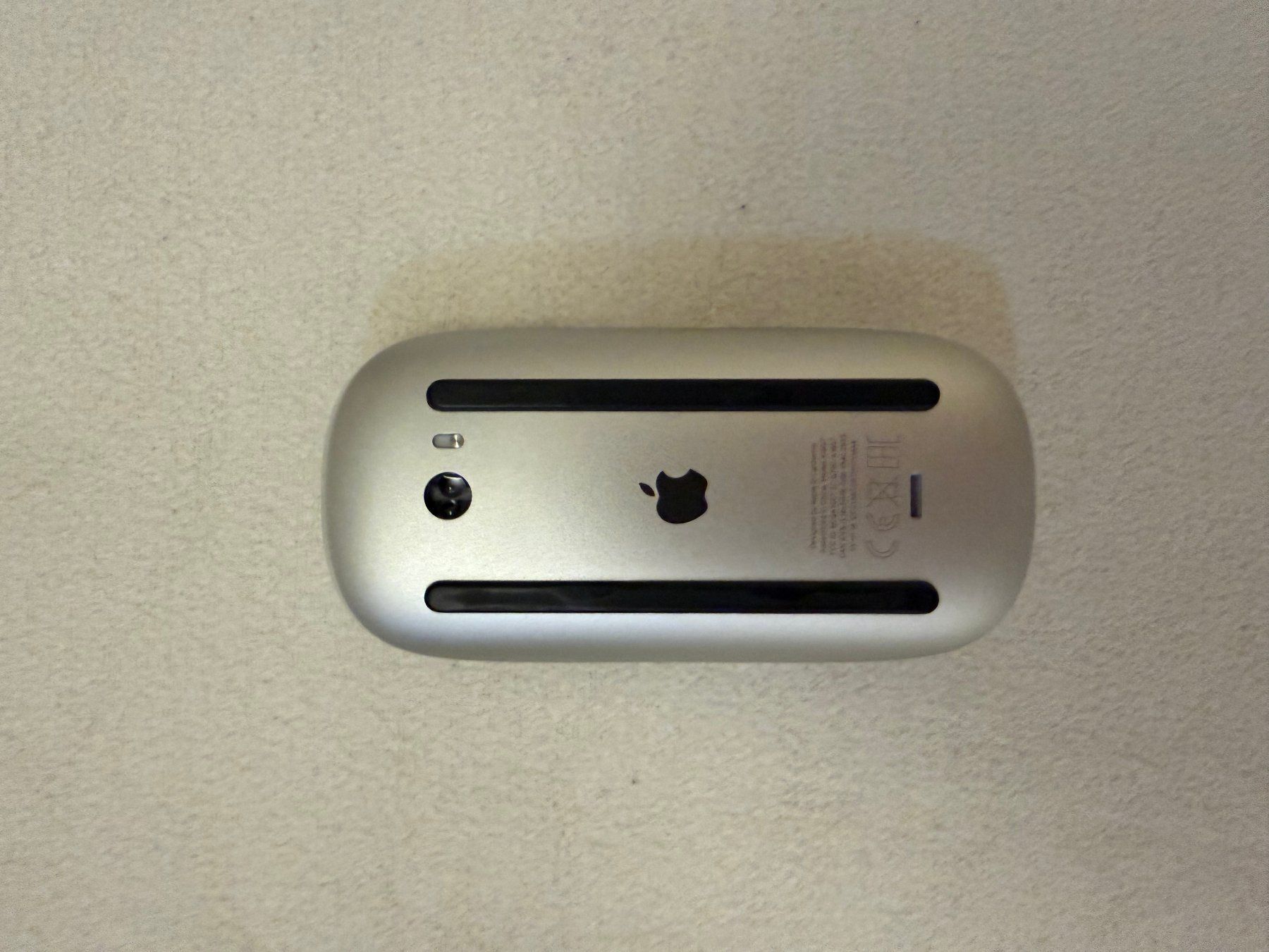 Apple Mouse: Apple Magic Mouse weiss, Originalverpackung, Top Zustand – Usato da Bern venduto da mat_rl7h 4
