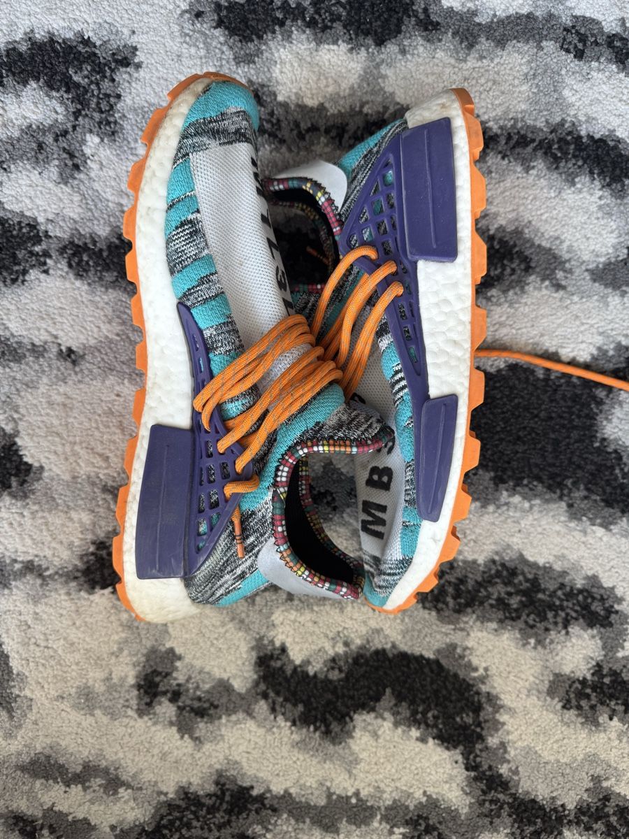Adidas Chaussures hommes: Sneaker Adidas Pharrel Williams Solar HU NMD  – D'occasion à Wallisellen par ori_nsj2