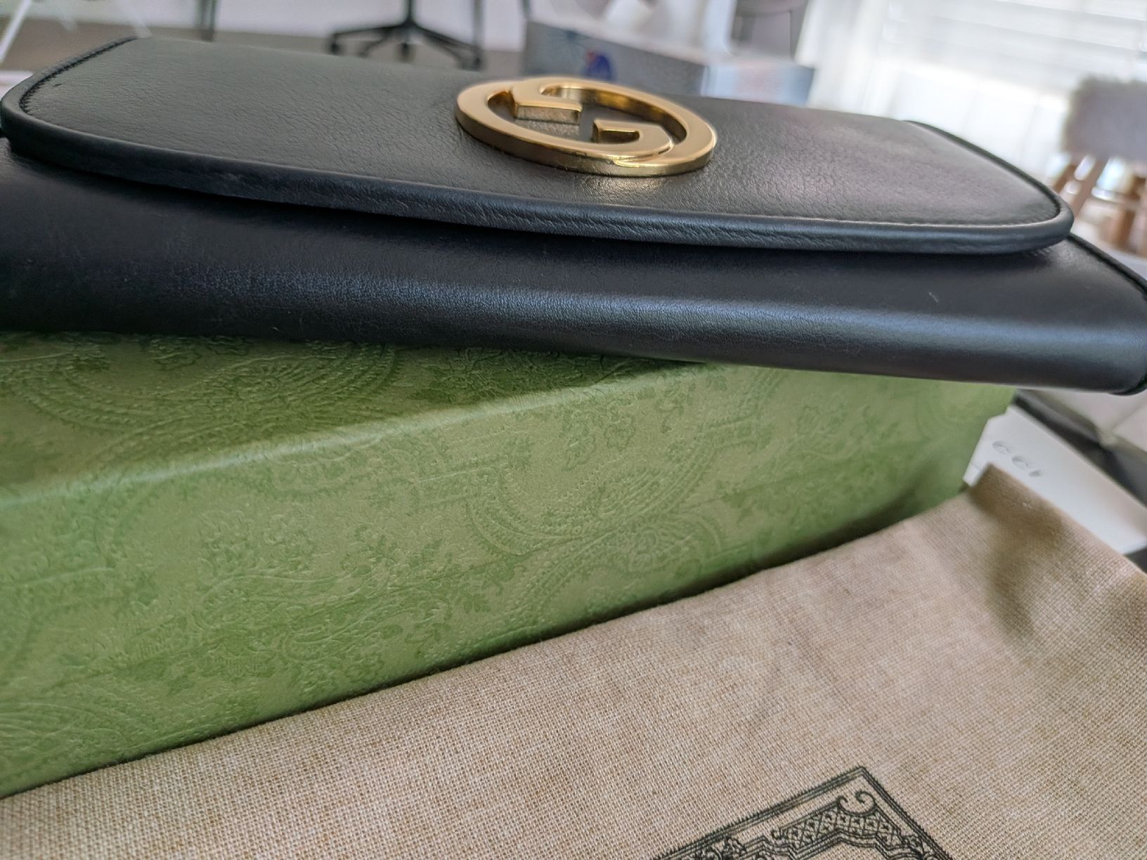 Gucci Portamonete: Gucci Blondie Leather Wallet on Chain – Nuovo (secondo la descrizione) da Morges venduto da dhi_y2qk 2