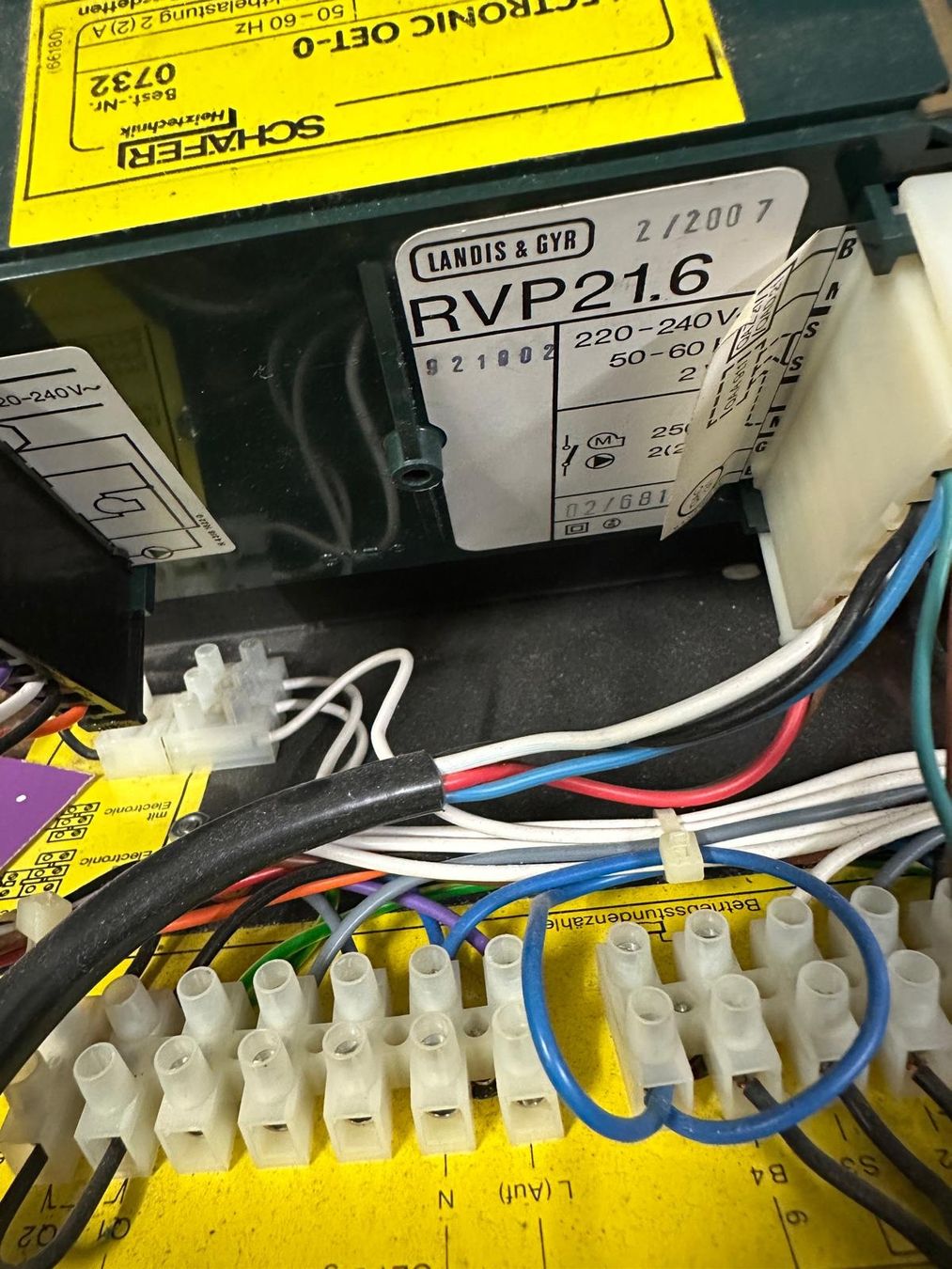Radiatori: Schäfer Interdomo Electronic OET-0 – Usato da Aarwangen venduto da Tesla100 9