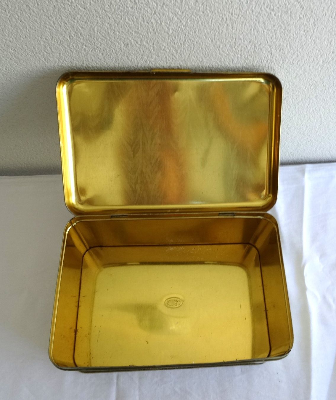 AluBox Dosen: Vintage Biskuitbüchse – Gebraucht aus Minusio von Mer66 7