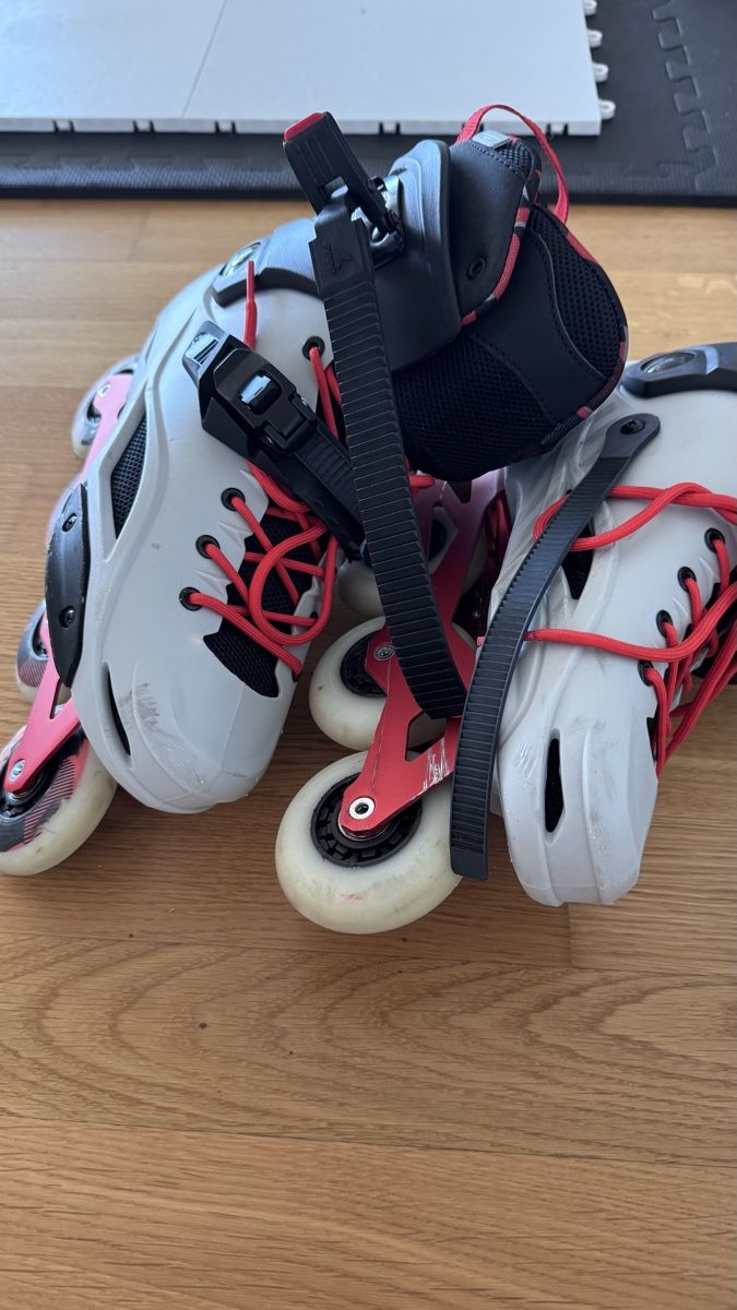 Pattini in linea & Pattini a rotelle: Rollerblade Inline Skates - guter Zustand  – Usato da Wädenswil venduto da fabtastic